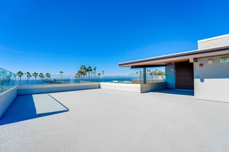 951 Seacoast Dr, Imperial Beach, CA for lease Building Photo- Image 2 of 6