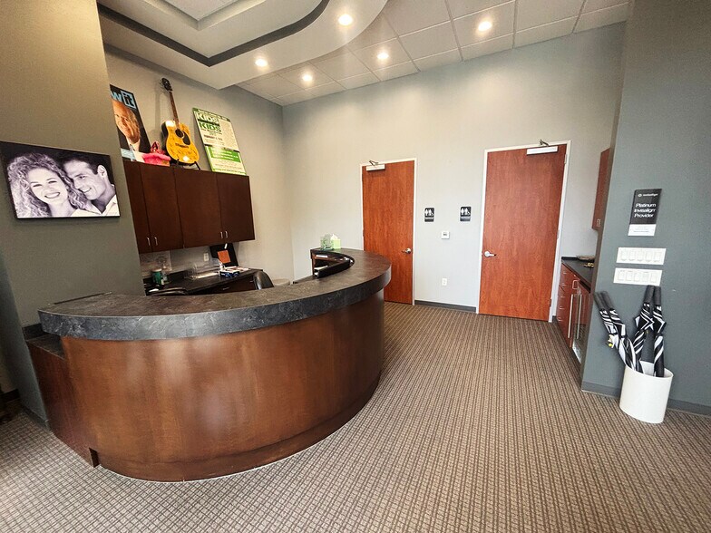 10845 Kuykendahl Rd, The Woodlands, TX for lease - Interior Photo - Image 3 of 9