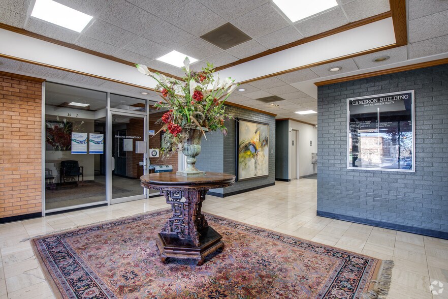 2901-2915 N Classen Blvd, Oklahoma City, OK à louer - Hall d’entrée - Image 3 de 19