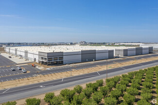 Plus de détails pour 7825 W Riggin Rd, Visalia, CA - Industriel/Logistique à louer