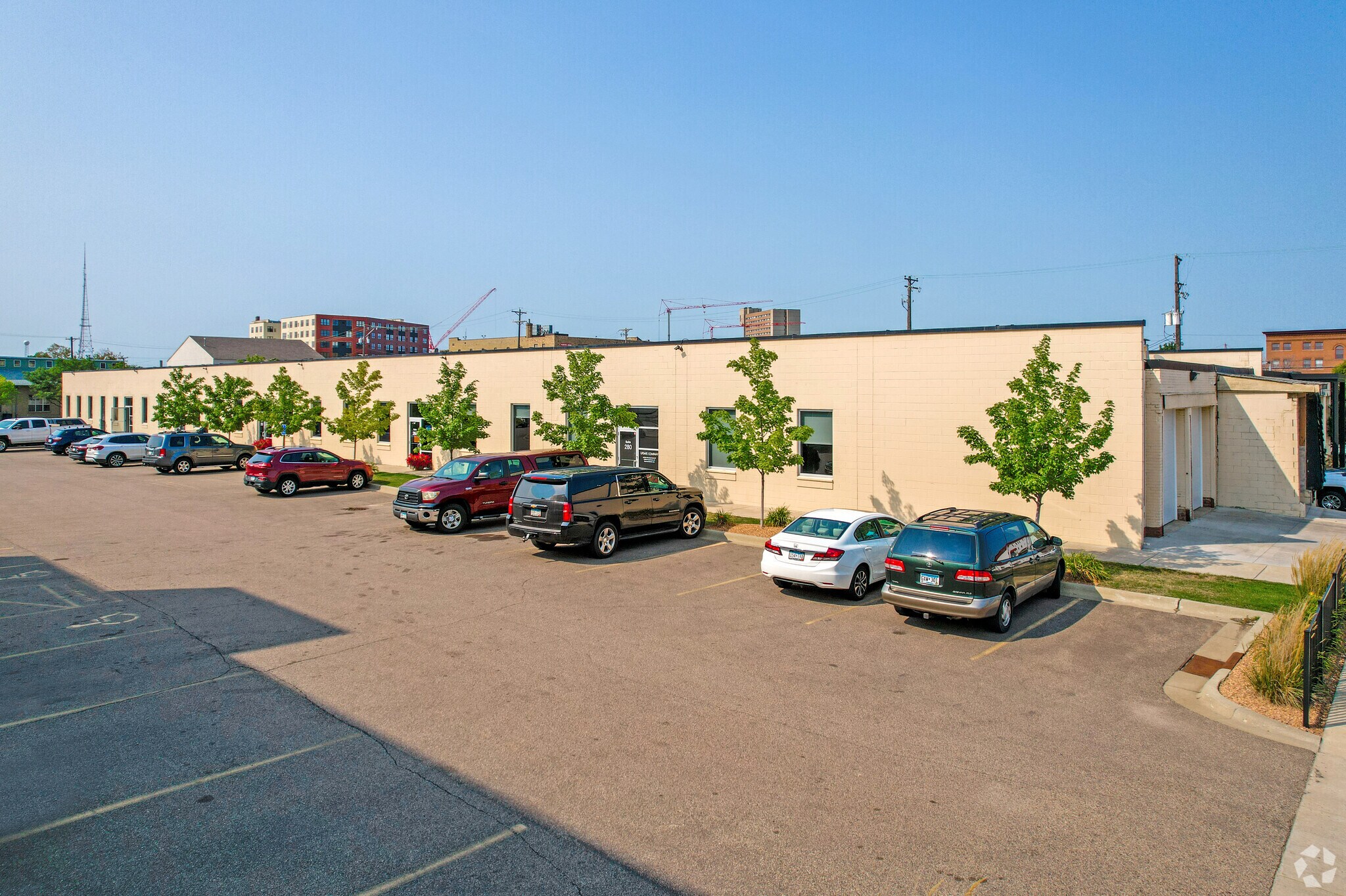 2300-2340 Myrtle Ave, Saint Paul, MN à louer Photo du bâtiment- Image 1 de 9