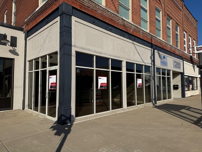 Plus de détails pour 2231 W Franklin, Evansville, IN - Bureau/Commerce de détail, Commerce de détail à louer