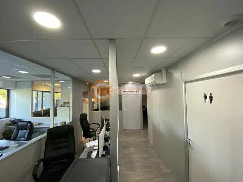 Office in Pessac for lease - Building Photo - Image 2 of 12