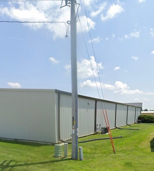 1400 Ihm St, Lancaster, WI for sale - Building Photo - Image 3 of 3