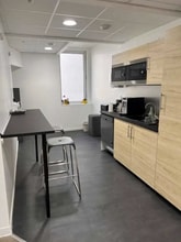 Coworking Space in Charenton-le-Pont for lease Interior Photo- Image 2 of 6