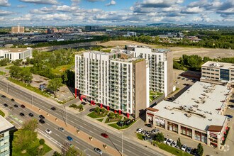 2990 Boul Saint-Martin O, Laval, QC - AERIAL  map view - Image1