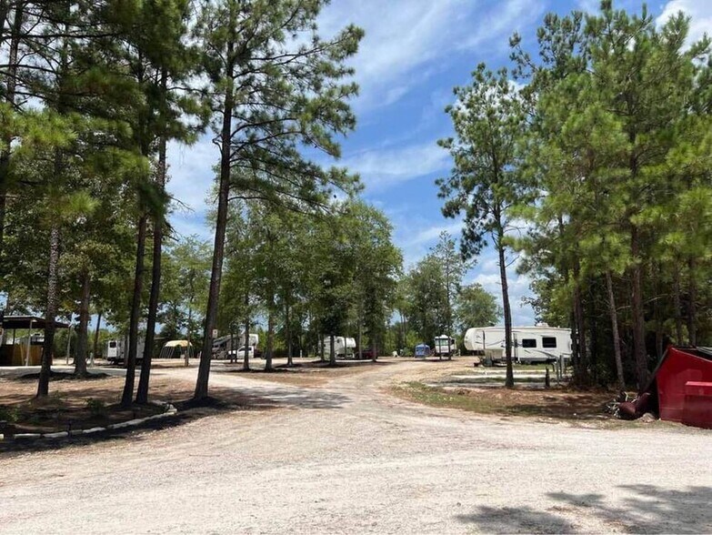 6300 FM 3081, Willis, TX à vendre - Photo du bâtiment - Image 2 de 10
