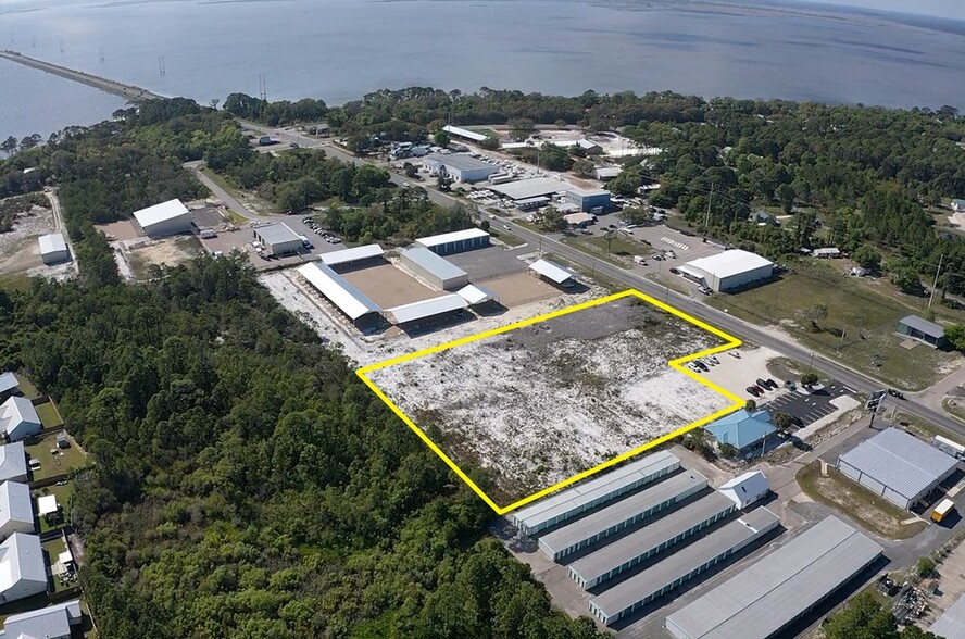 148 Highway 98, Eastpoint, FL à vendre - Photo du bâtiment - Image 3 de 3