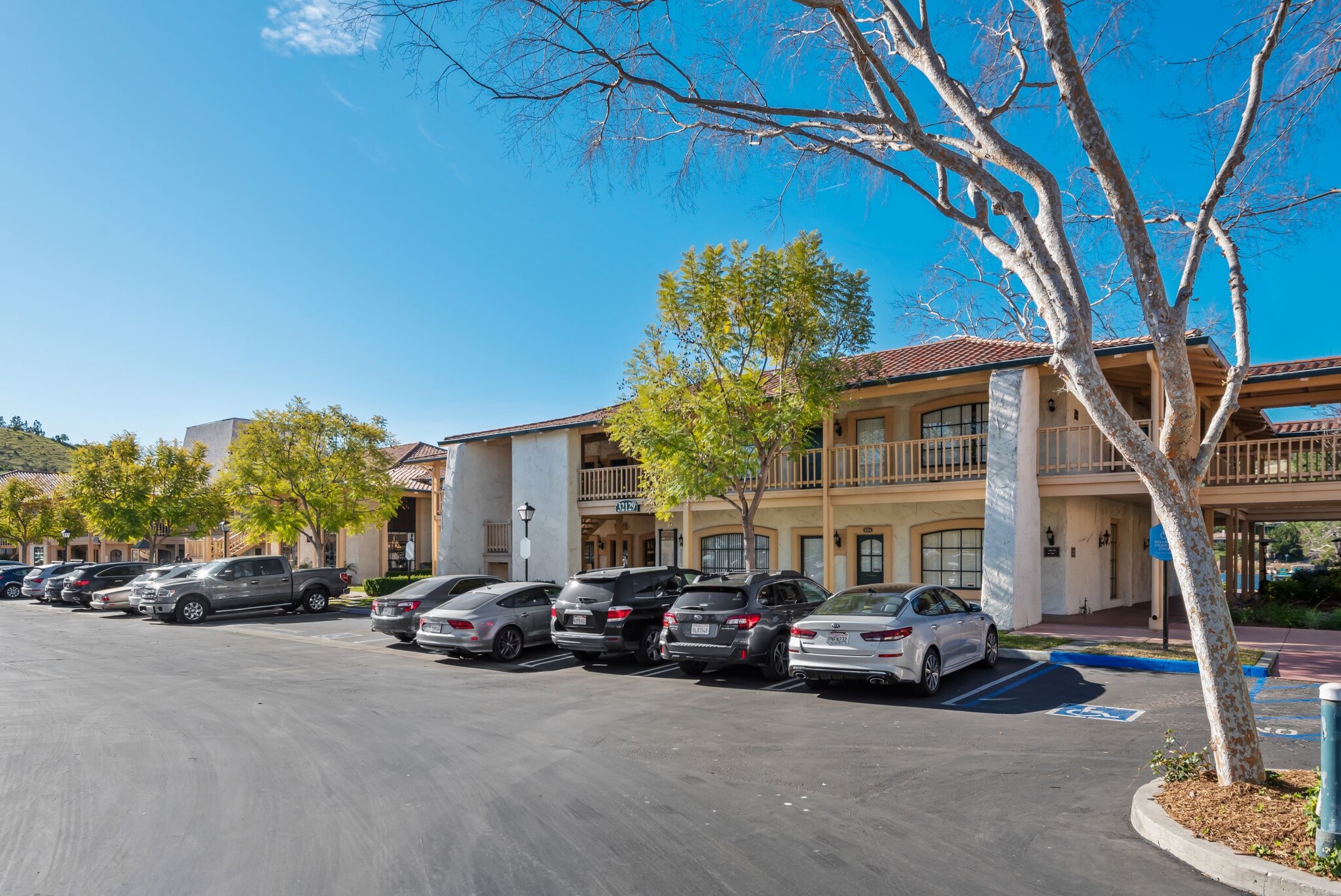 32129 Lindero Canyon Rd, Westlake Village, CA for sale Primary Photo- Image 1 of 1