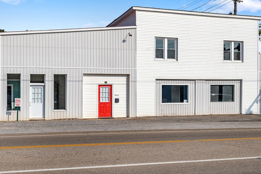 900 Mulberry St, Loudon, TN for lease - Building Photo - Image 1 of 11