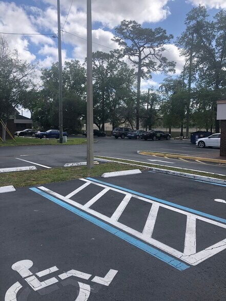 110 W Orange St, Altamonte Springs, FL à louer - Photo du bâtiment - Image 3 de 3