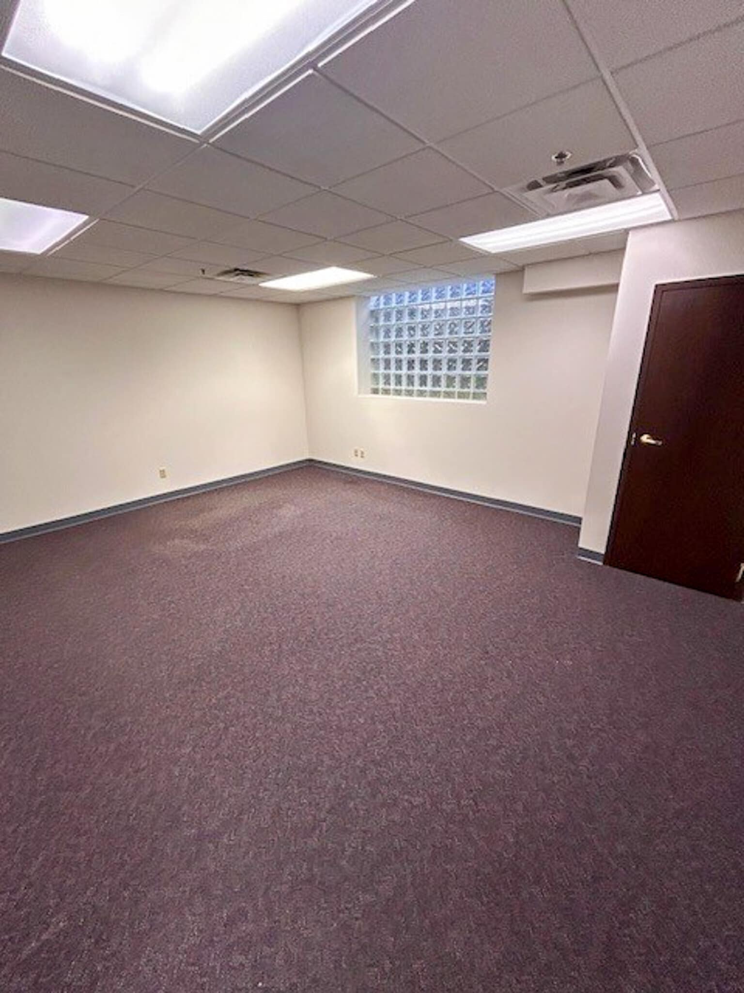 106 W Wilson St, Batavia, IL for lease Interior Photo- Image 1 of 4