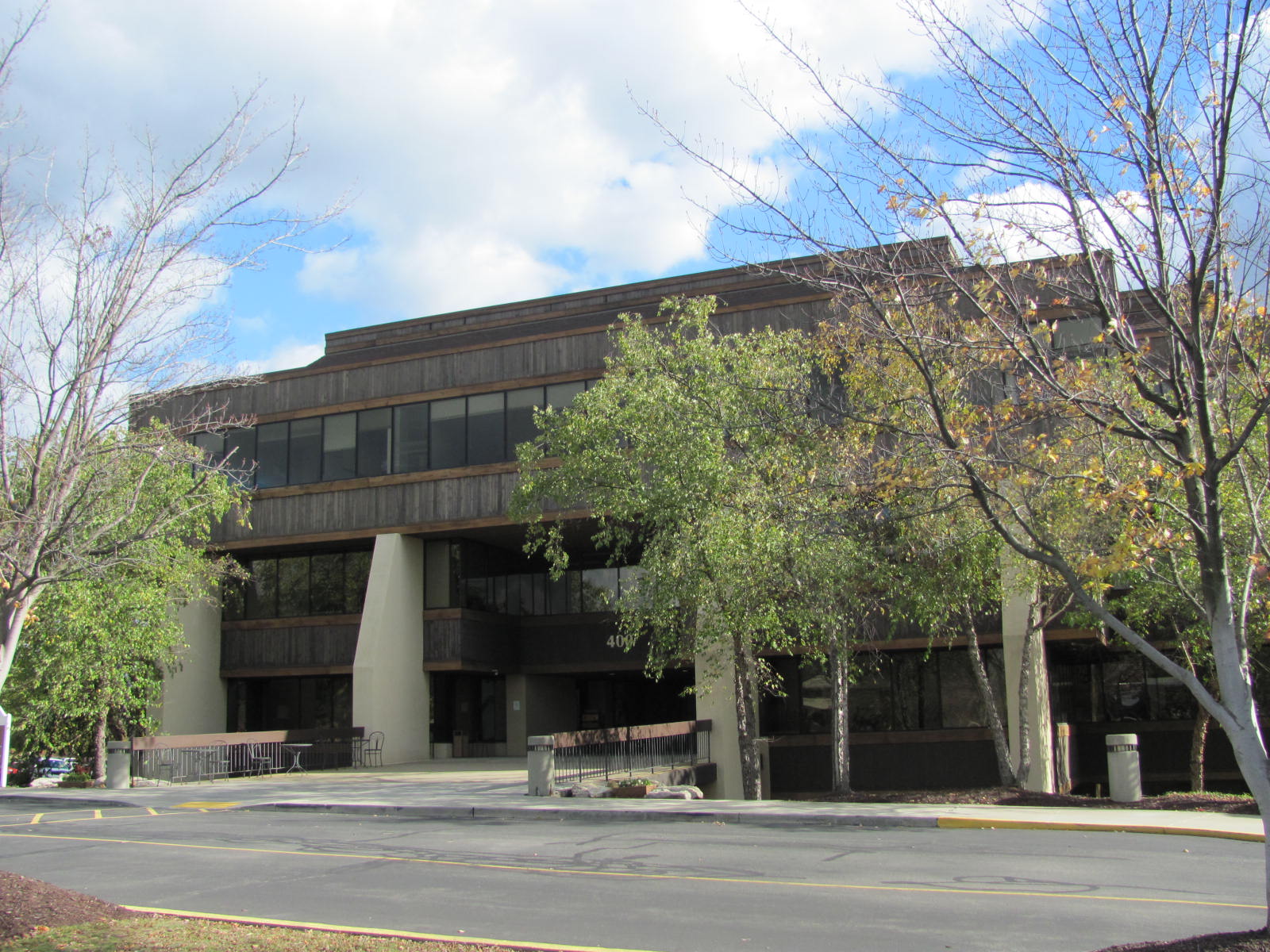 400 Fairway Dr, Coraopolis, PA for lease Building Photo- Image 1 of 15