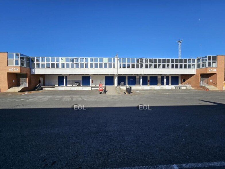 Industriel dans Charenton-le-Pont à louer - Photo du bâtiment - Image 2 de 22