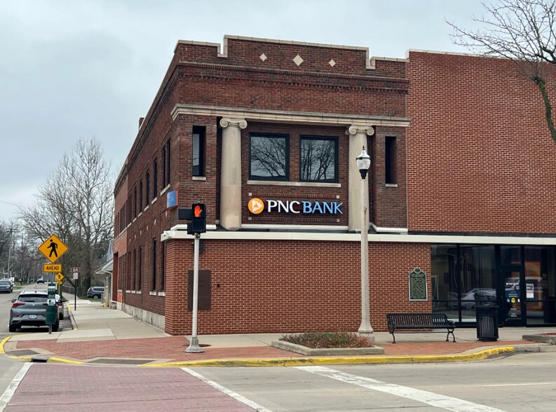 101 S Main St, Eaton Rapids, MI à vendre - Photo du bâtiment - Image 1 de 1