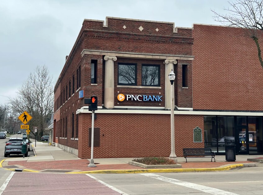 101 S Main St, Eaton Rapids, MI à vendre Photo du bâtiment- Image 1 de 1