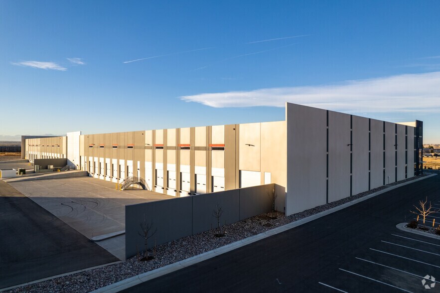 11089 Havana St, Commerce City, CO à louer - Photo du bâtiment - Image 3 de 13