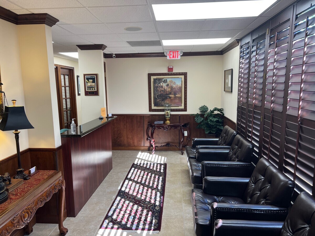 11211 Prosperity Farms Rd, Palm Beach Gardens, FL 33410 - Unité 301-302 -  - Photo intérieure - Image 1 of 6