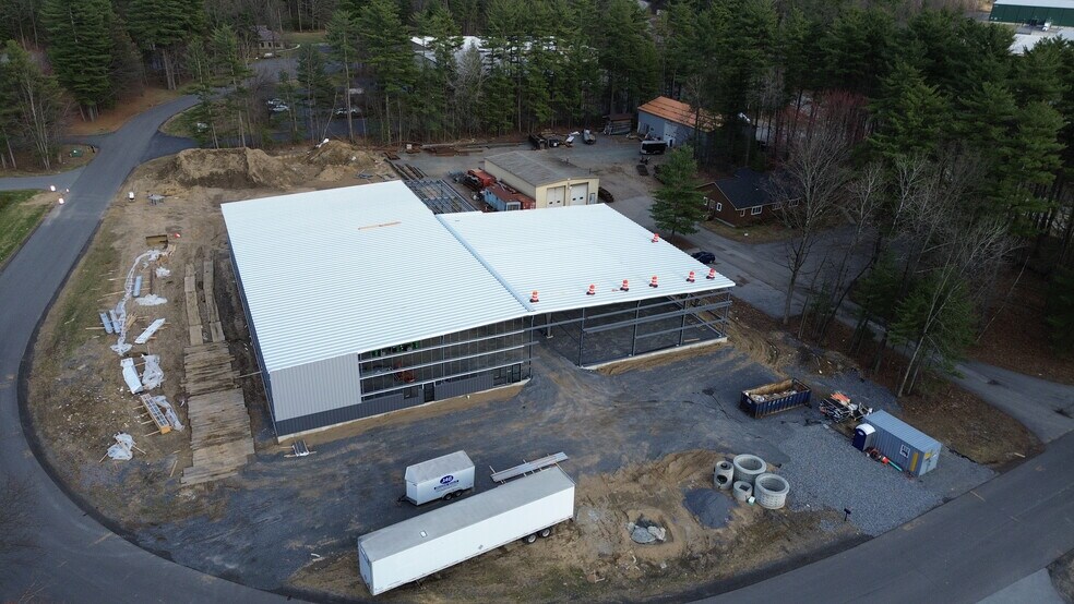 4 Old Stonebreak Rd, Malta, NY à louer - Photo du bâtiment - Image 3 de 4