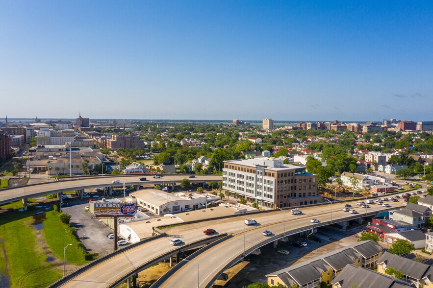 677 King St, Charleston, SC à louer - Photo du bâtiment - Image 2 de 7