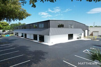 Plus de détails pour 2221 Corporation Blvd, Naples, FL - Industriel à louer