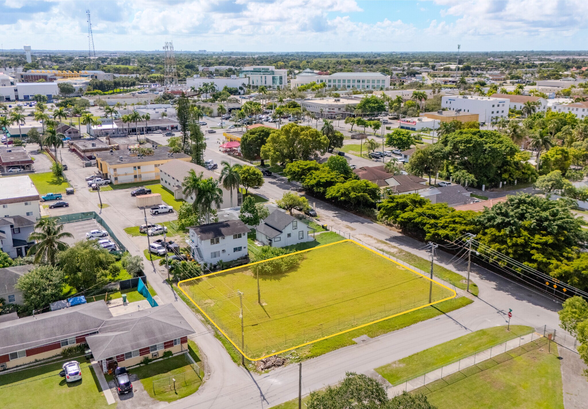 85 NW 5th St, Homestead, FL à vendre Photo du bâtiment- Image 1 de 1