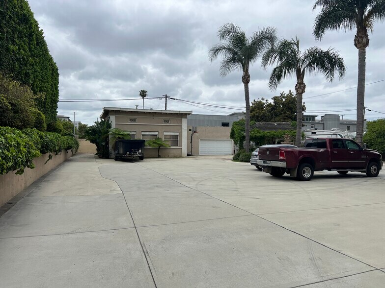 1642 E 4th St, Santa Ana, CA à vendre - Photo du bâtiment - Image 3 de 5