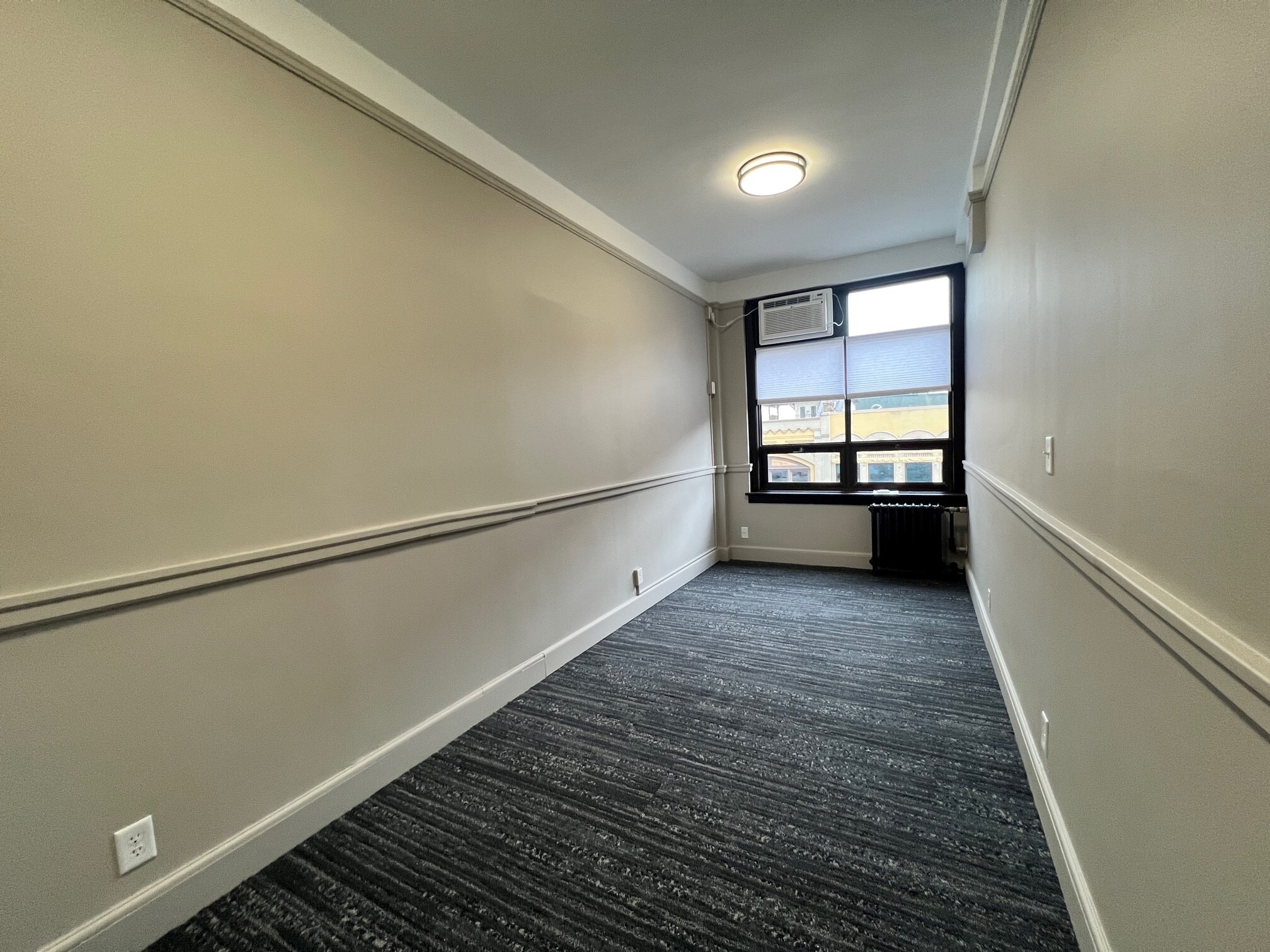 200-202 E Washington St, Ann Arbor, MI à louer Photo intérieure- Image 1 de 5