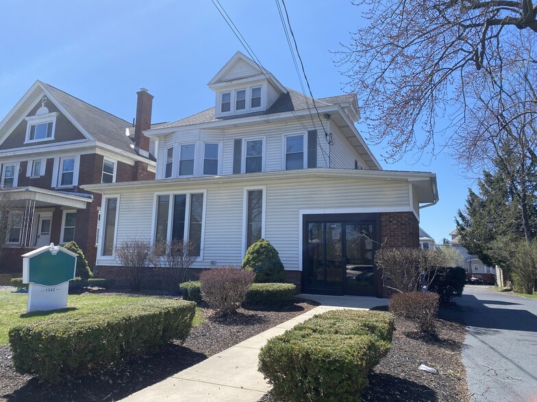 1542 Union St, Schenectady, NY à vendre - Photo du bâtiment - Image 1 de 1