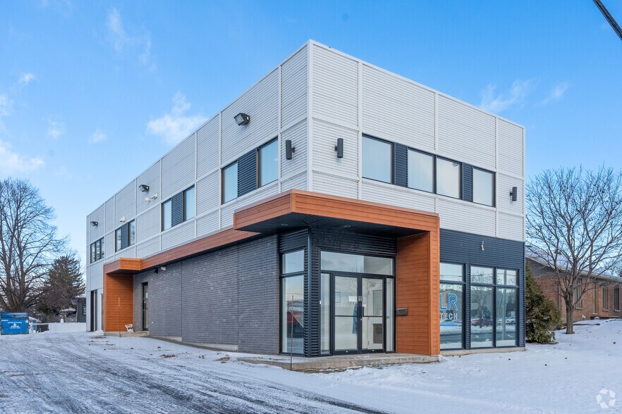 3945 Boul Guillaume-Couture, Lévis, QC à vendre - Photo principale - Image 1 de 1