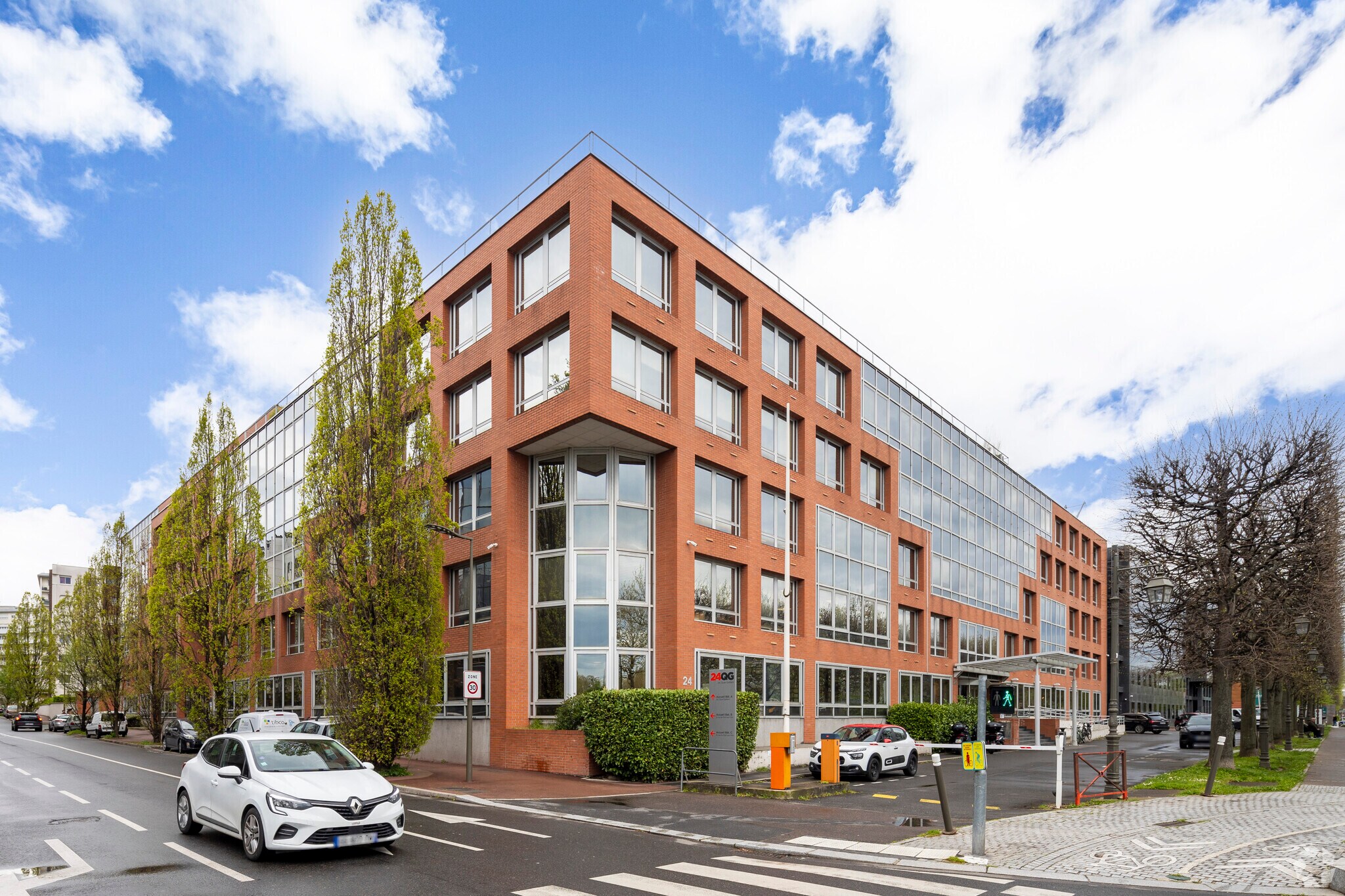 22 Quai Gallieni, Suresnes à louer Photo du bâtiment- Image 1 de 32