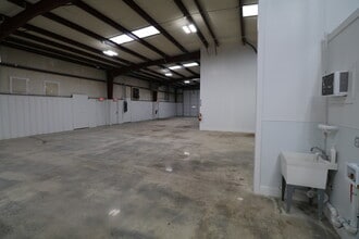 76 Bay Creek Rd, Loganville, GA for lease Interior Photo- Image 2 of 21