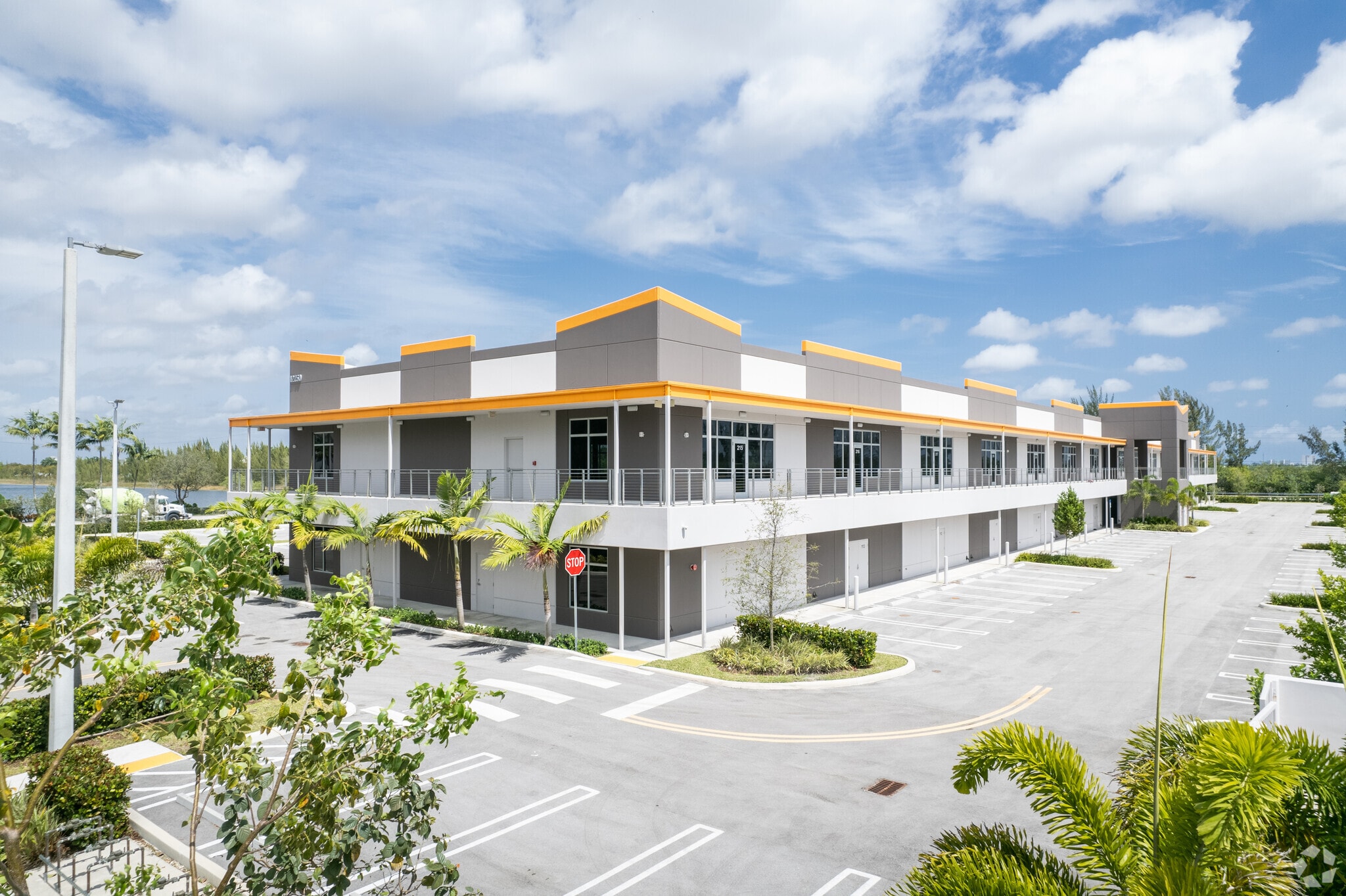 12750 NW 17th St, Miami, FL for sale Primary Photo- Image 1 of 40