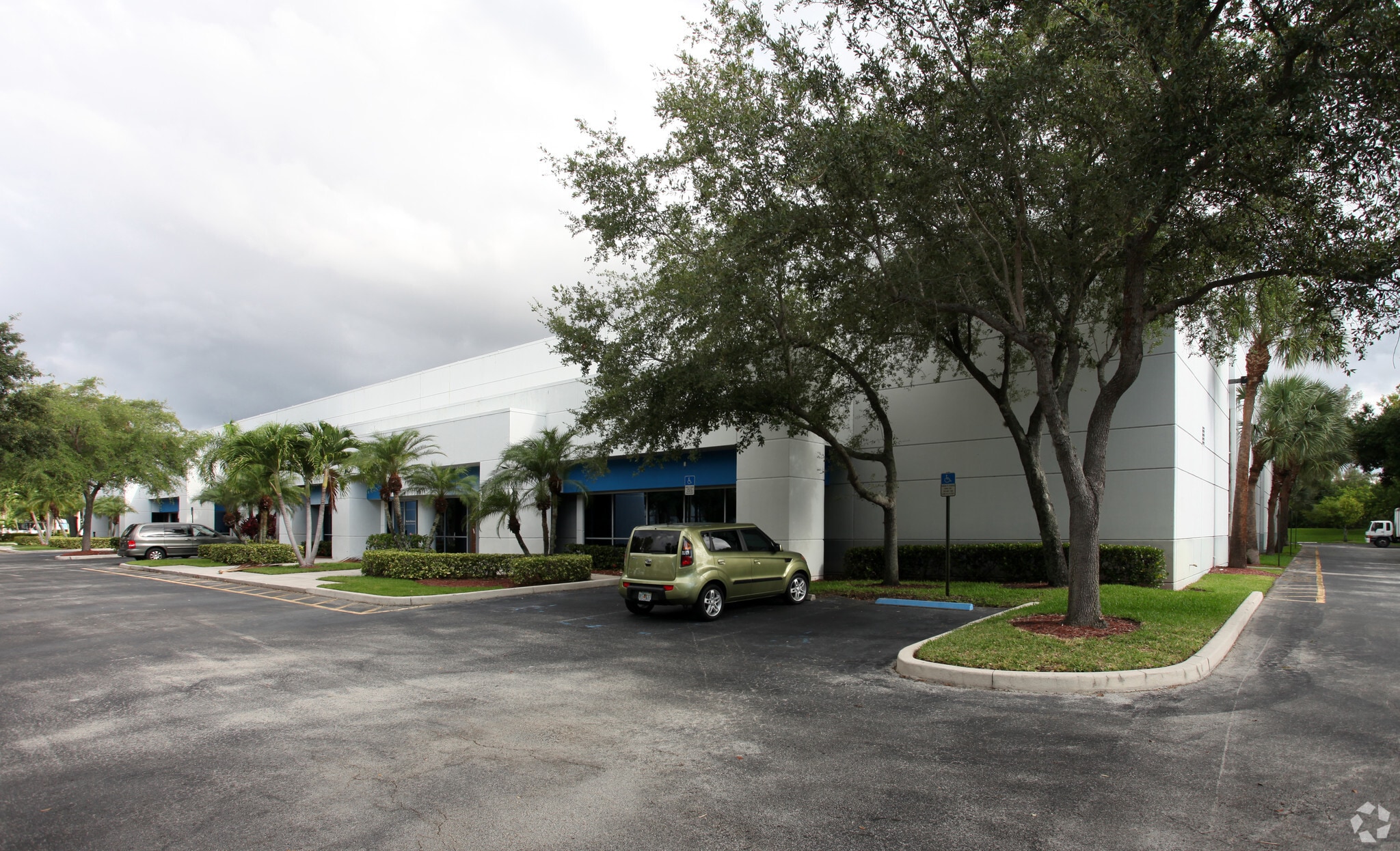 13801-13807 NW 4th St, Sunrise, FL for lease Primary Photo- Image 1 of 23