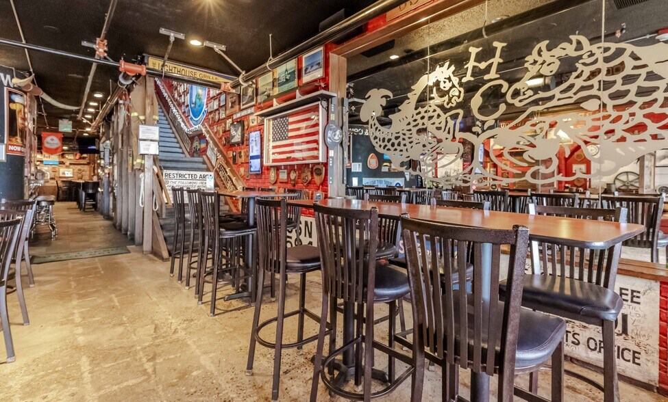 536 4th St, Bremerton, WA à vendre - Photo du bâtiment - Image 2 de 23