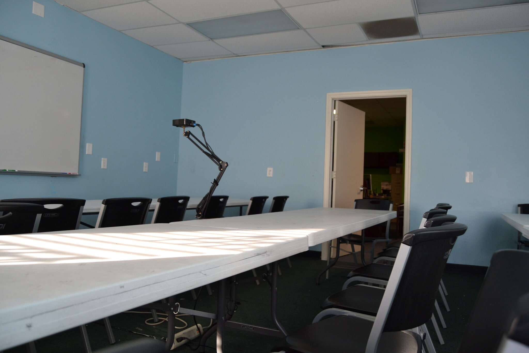 712 Ginesi Dr, Morganville, NJ for lease Interior Photo- Image 1 of 5