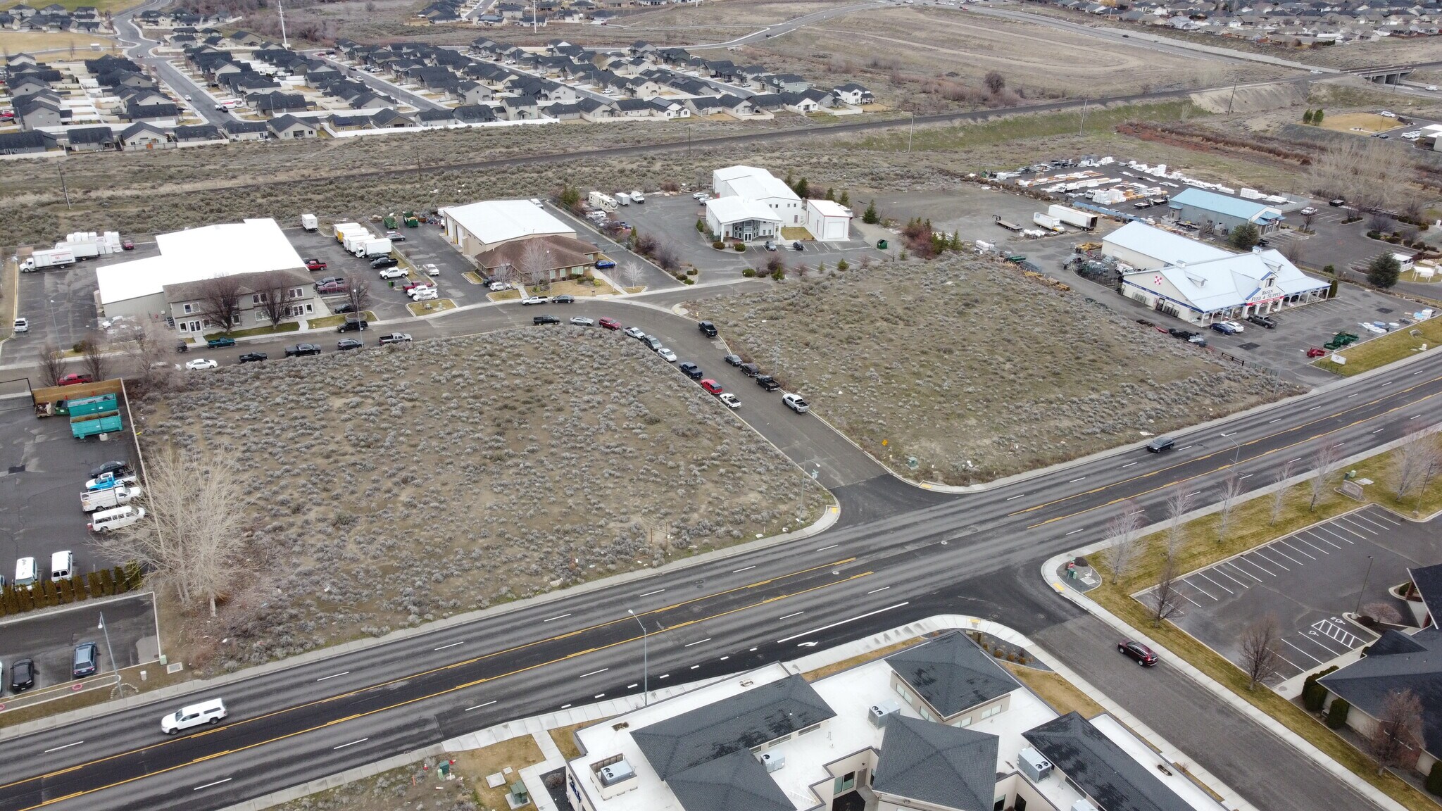 West Clearwater Avenue, Kennewick, WA à vendre Photo du bâtiment- Image 1 de 4