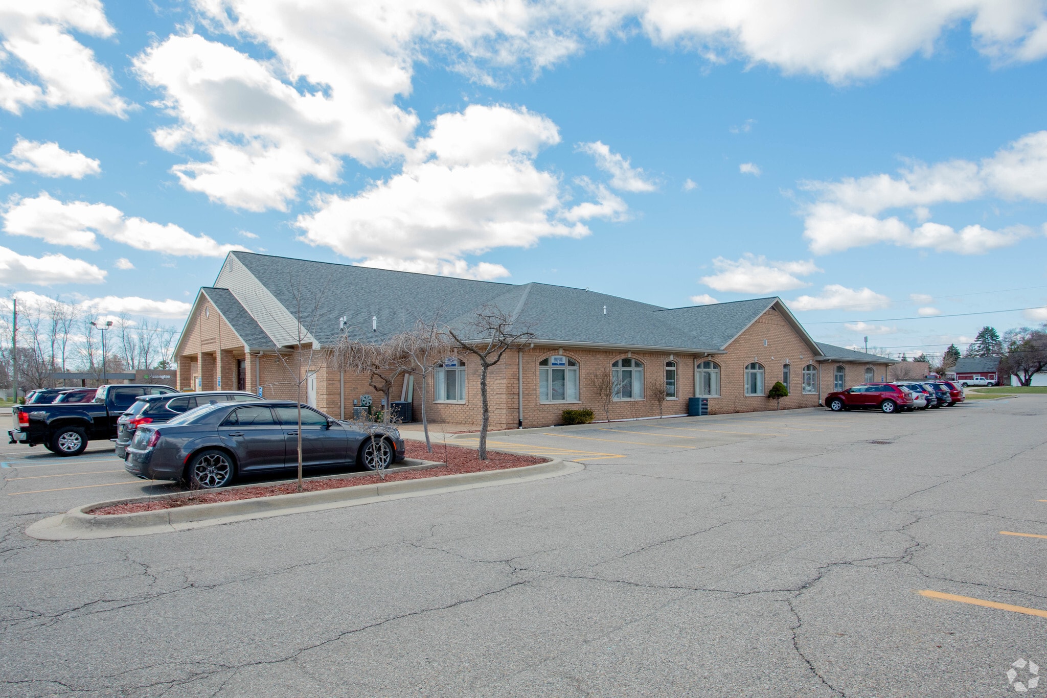 47100 Schoenherr Rd, Shelby Township, MI for lease Primary Photo- Image 1 of 11