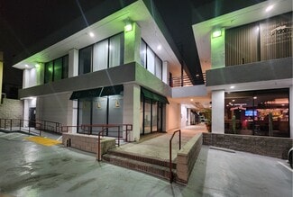Plus de détails pour 901 N Pacific Coast Hwy, Redondo Beach, CA - Bureau/Médical à louer