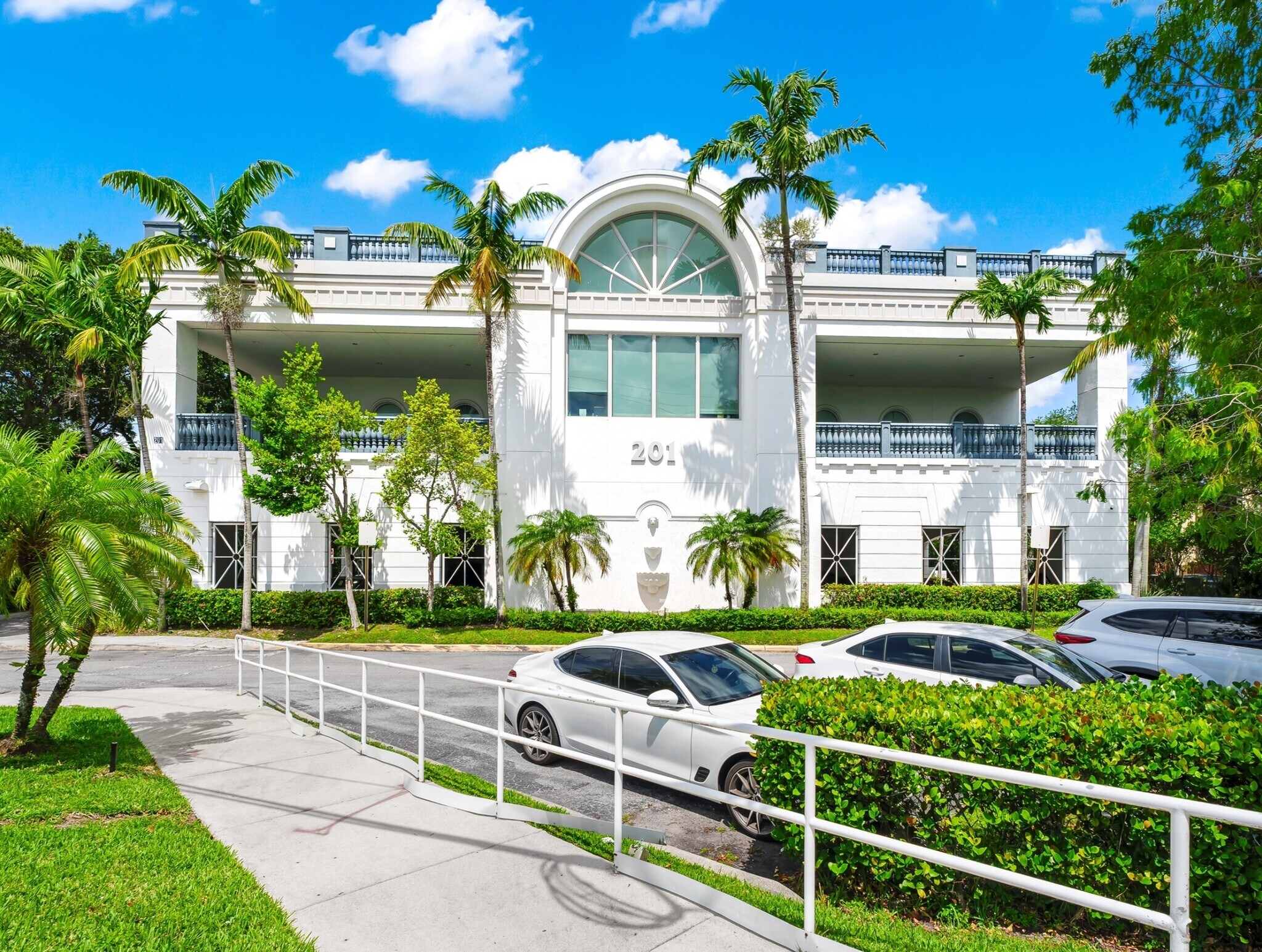 201 N Pine Island Rd, Plantation, FL for sale Building Photo- Image 1 of 7