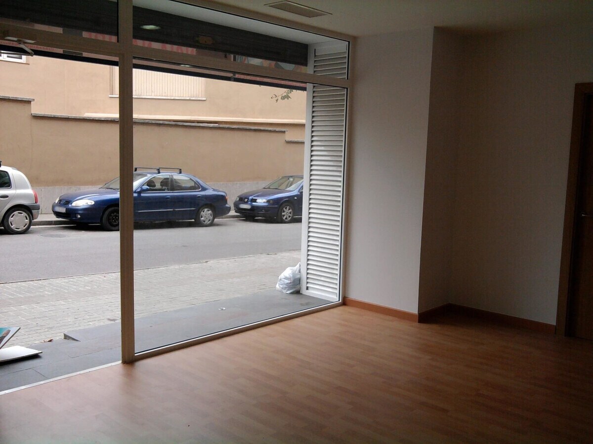VILANOVA DEL CAMÍ, BAR 08788 - Unit Pta. 1 - - Interior Photo - Image 2 of 6