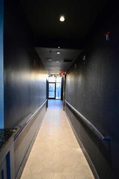 535 Madison Ave, Covington, KY à louer - Photo du bâtiment - Image 3 de 32