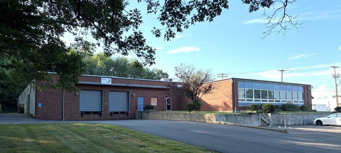 283 Indian River Rd, Orange, CT à vendre Photo du bâtiment- Image 1 de 4