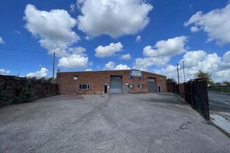 55 Brockholes View, Preston for lease Building Photo- Image 1 of 9