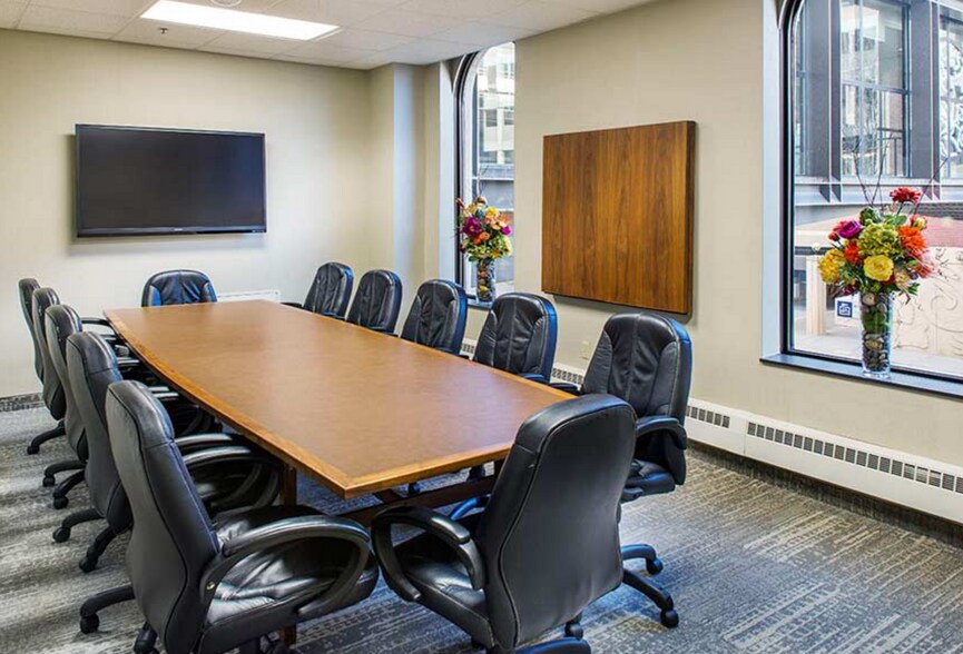 85 7th Pl E, Saint Paul, MN à louer - Photo intérieure - Image 3 de 11