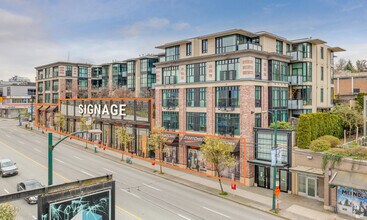18 W Broadway, Vancouver, BC à louer Photo du bâtiment- Image 1 de 3