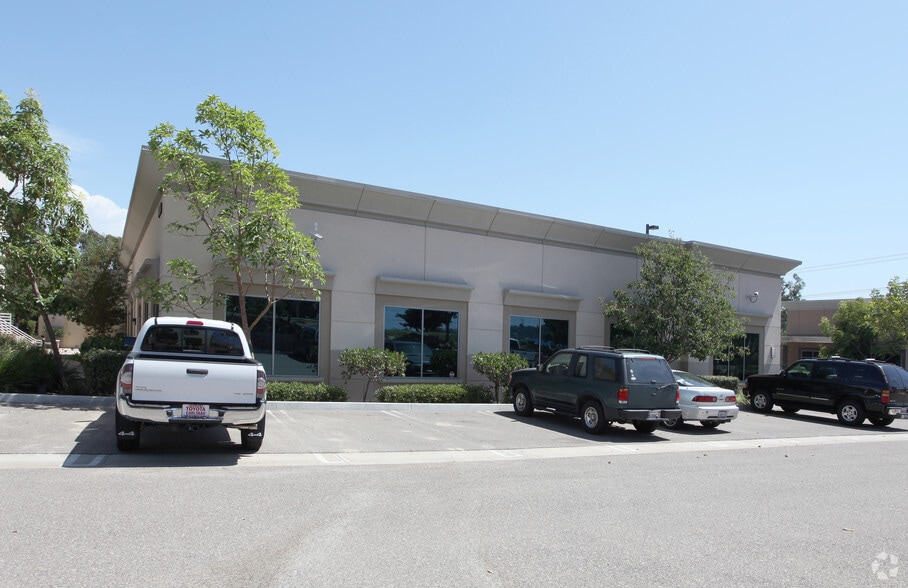 2034 Corte Del Nogal, Carlsbad, CA à vendre - Photo du bâtiment - Image 3 de 3