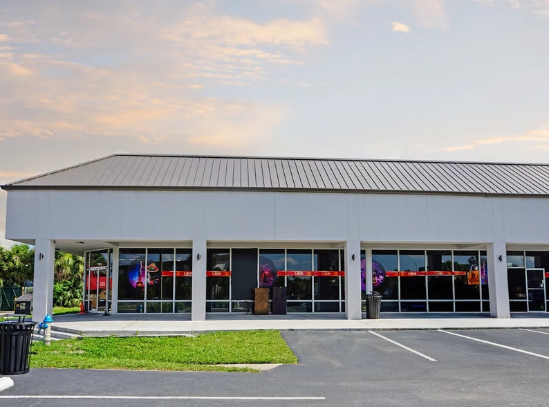 7036-7336 International Dr, Orlando, FL for lease - Building Photo - Image 3 of 6