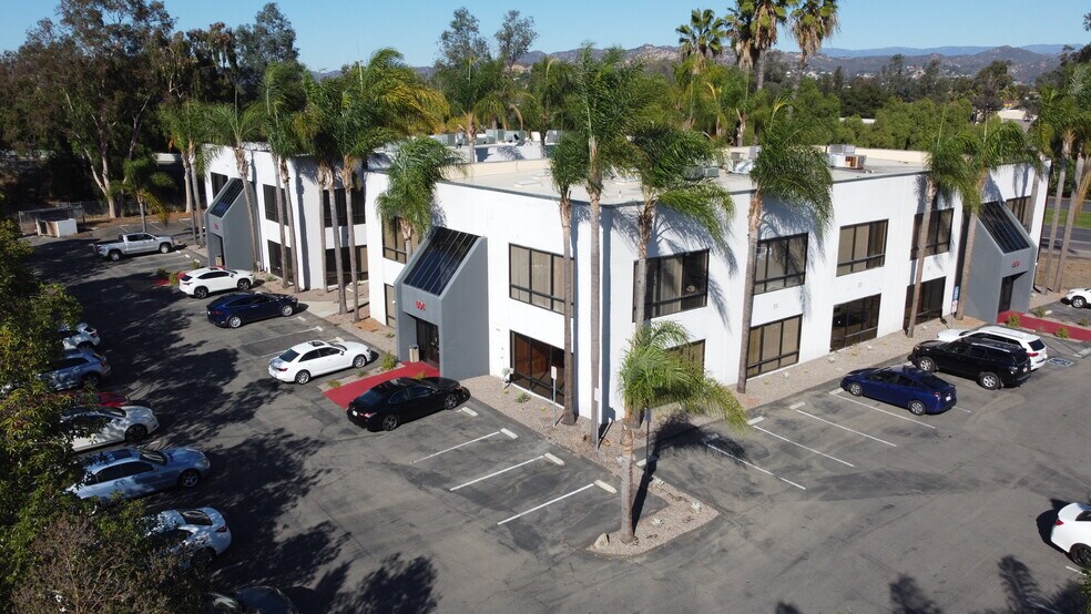 508 W Mission Ave, Escondido, CA à louer - Photo du bâtiment - Image 1 de 3