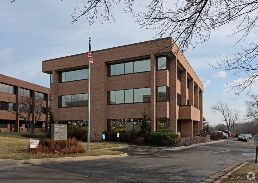 10965 Granada Ln, Overland Park, KS for lease - Primary Photo - Image 1 of 6